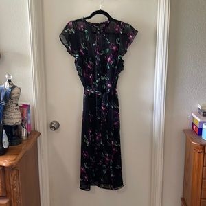 EUC Express floral dress size M